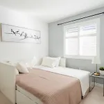 Cozy 5 Bedroom House Mississauga