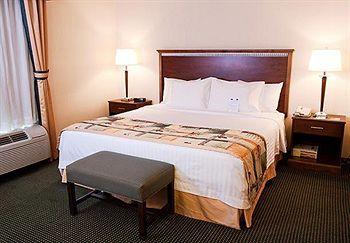 Fairfield & By Marriott Toronto Airport Hotel