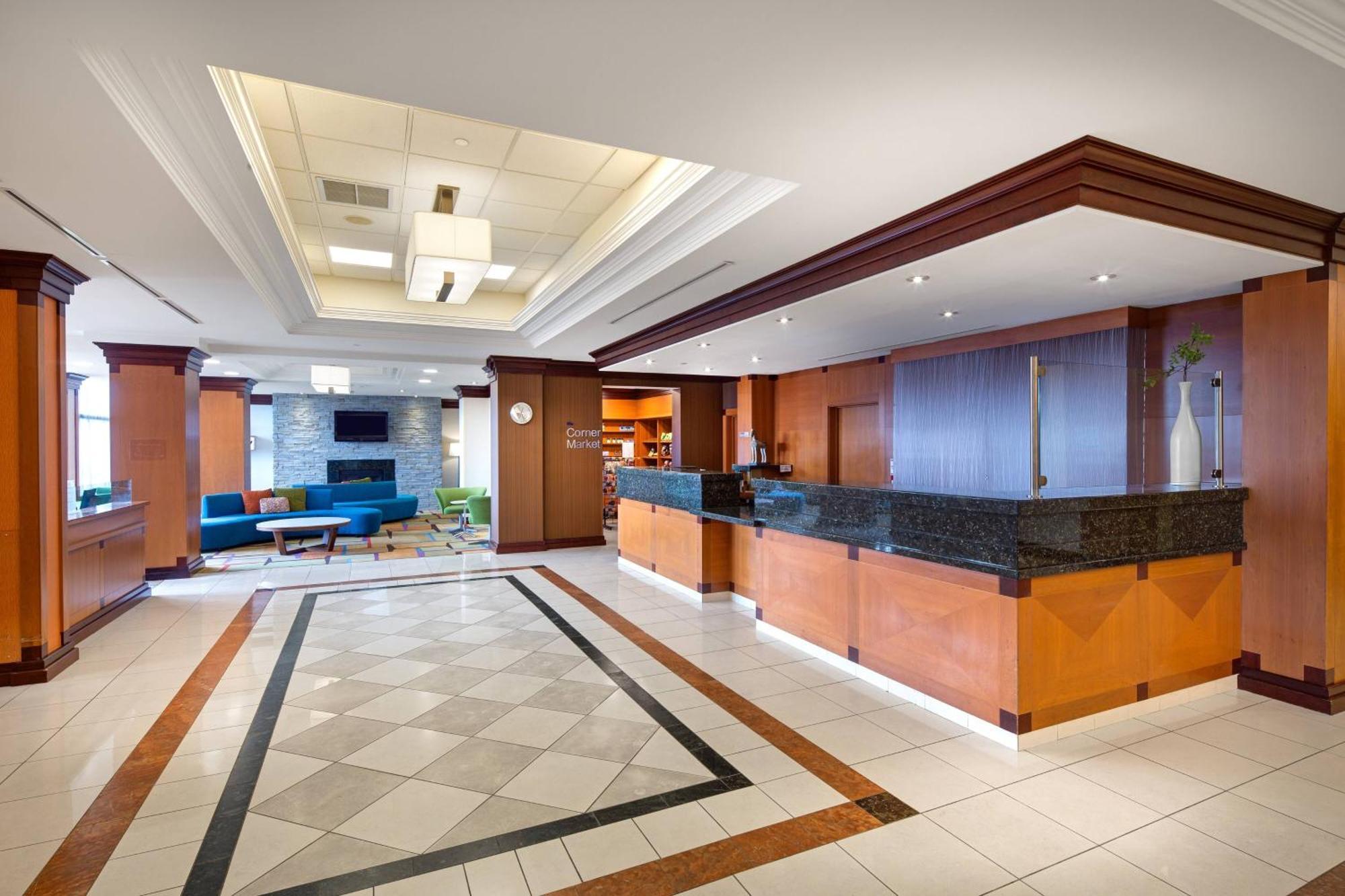 Fairfield & By Marriott Toronto Airport