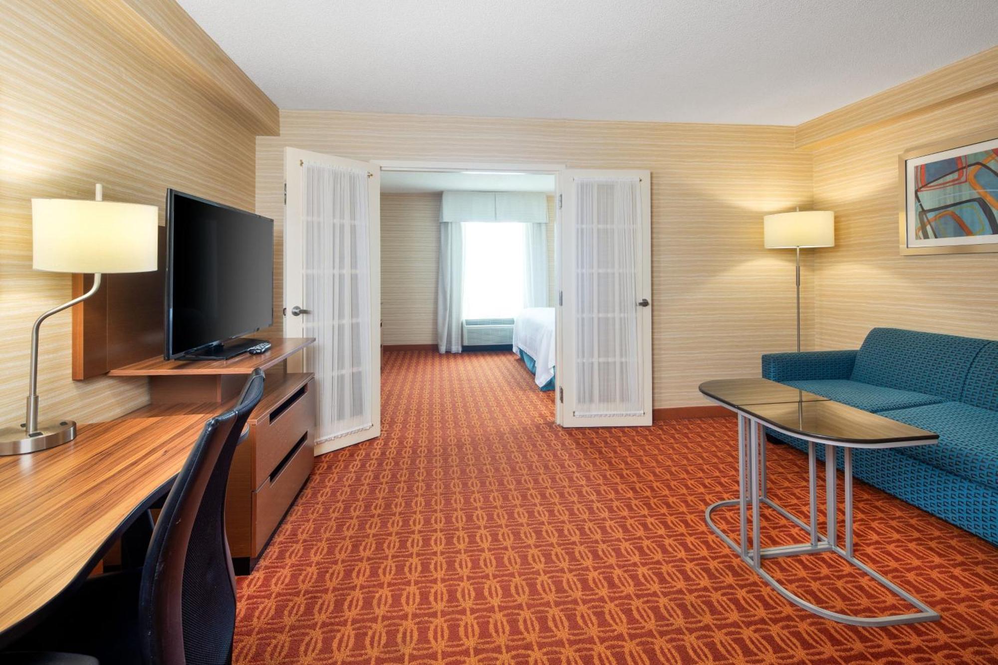 Fairfield & By Marriott Toronto Airport 3*