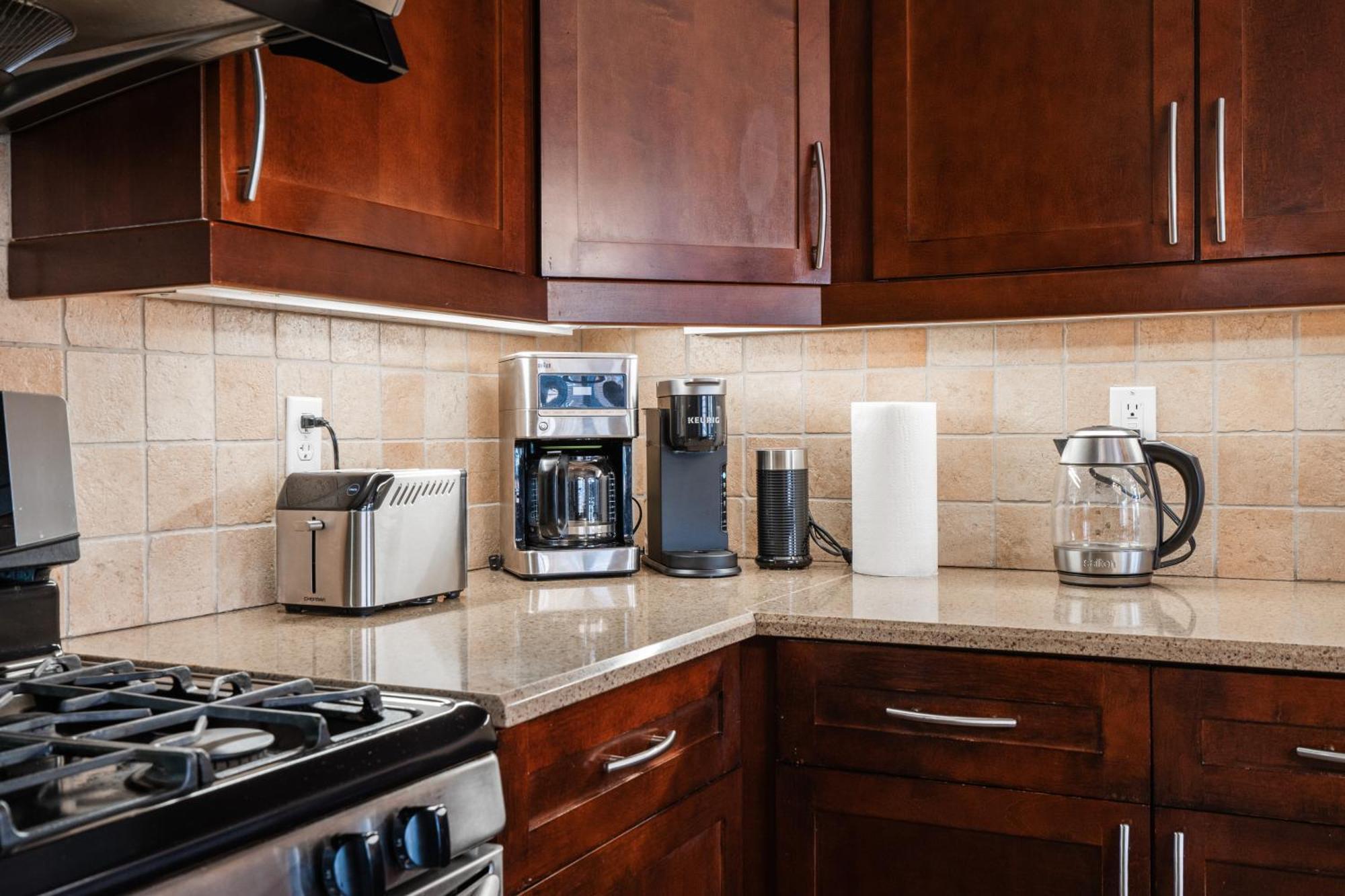 Cozy 5 Bedroom House * Mississauga