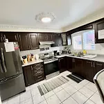 R6 Room Near Airport