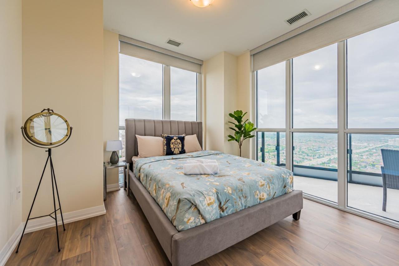Amazing 3 Bed 4 Bath Penthouse With Roof Terrace Close To Airport