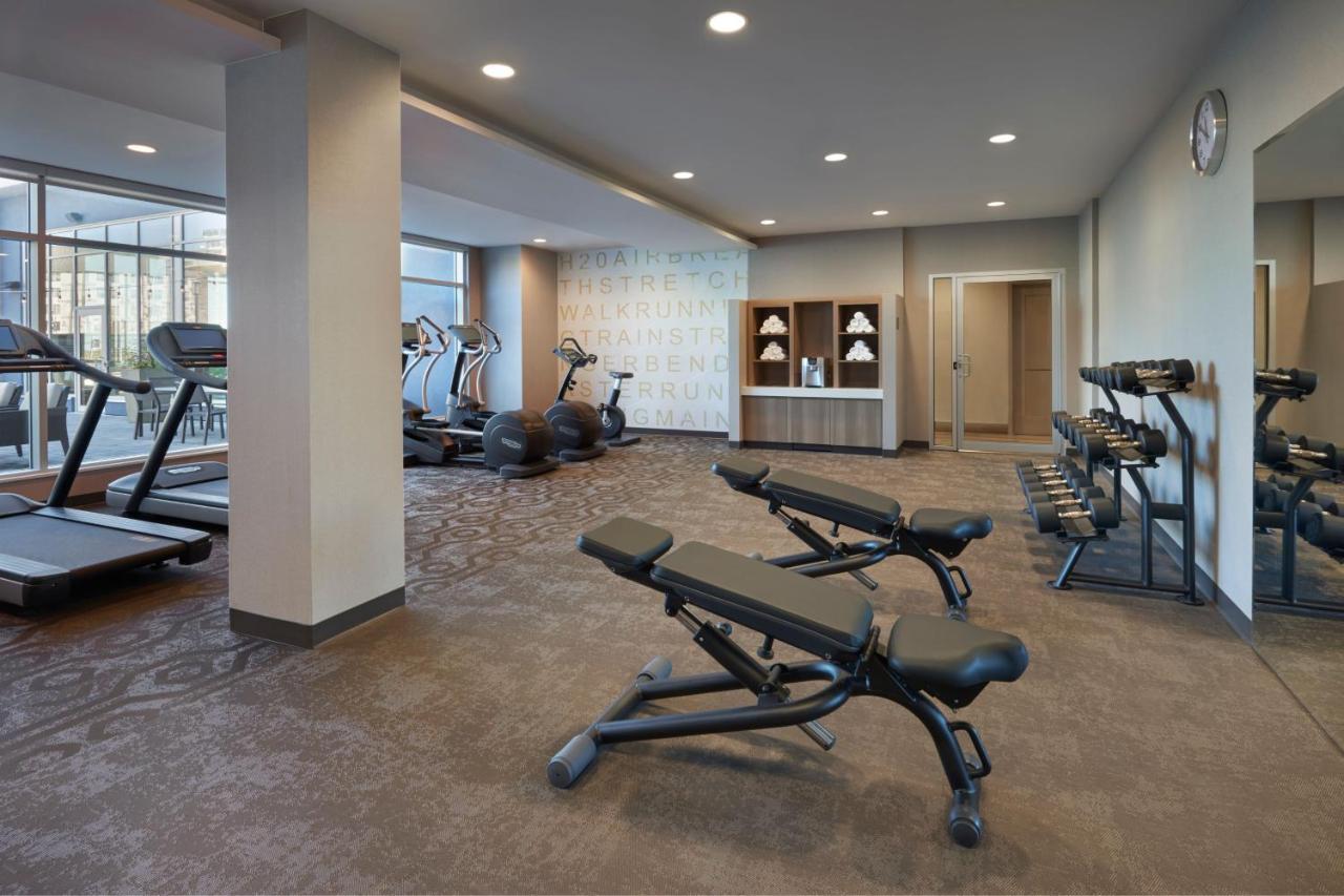 By Marriott Toronto Southwest Hotel 3*