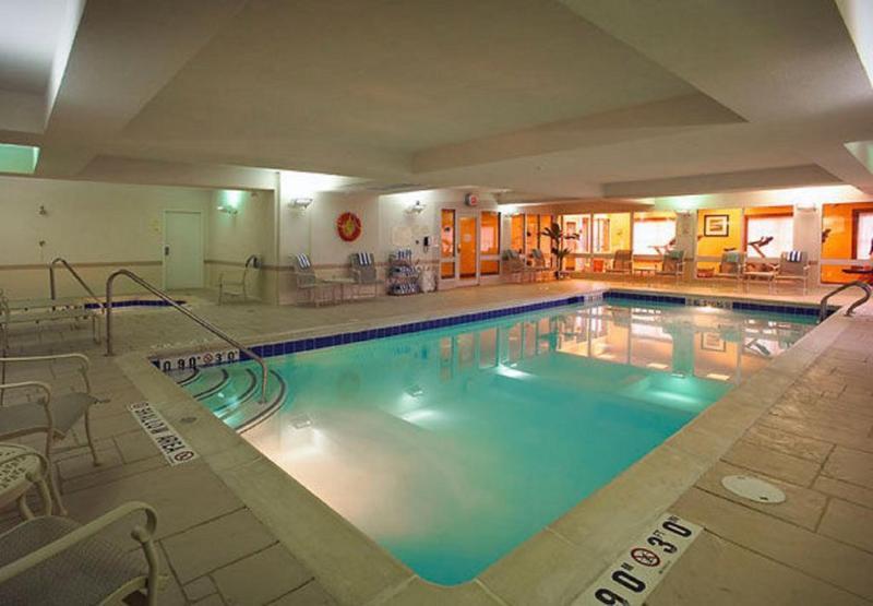 By Marriott Mississauga-airport Corporate Centre West Hotel 3*