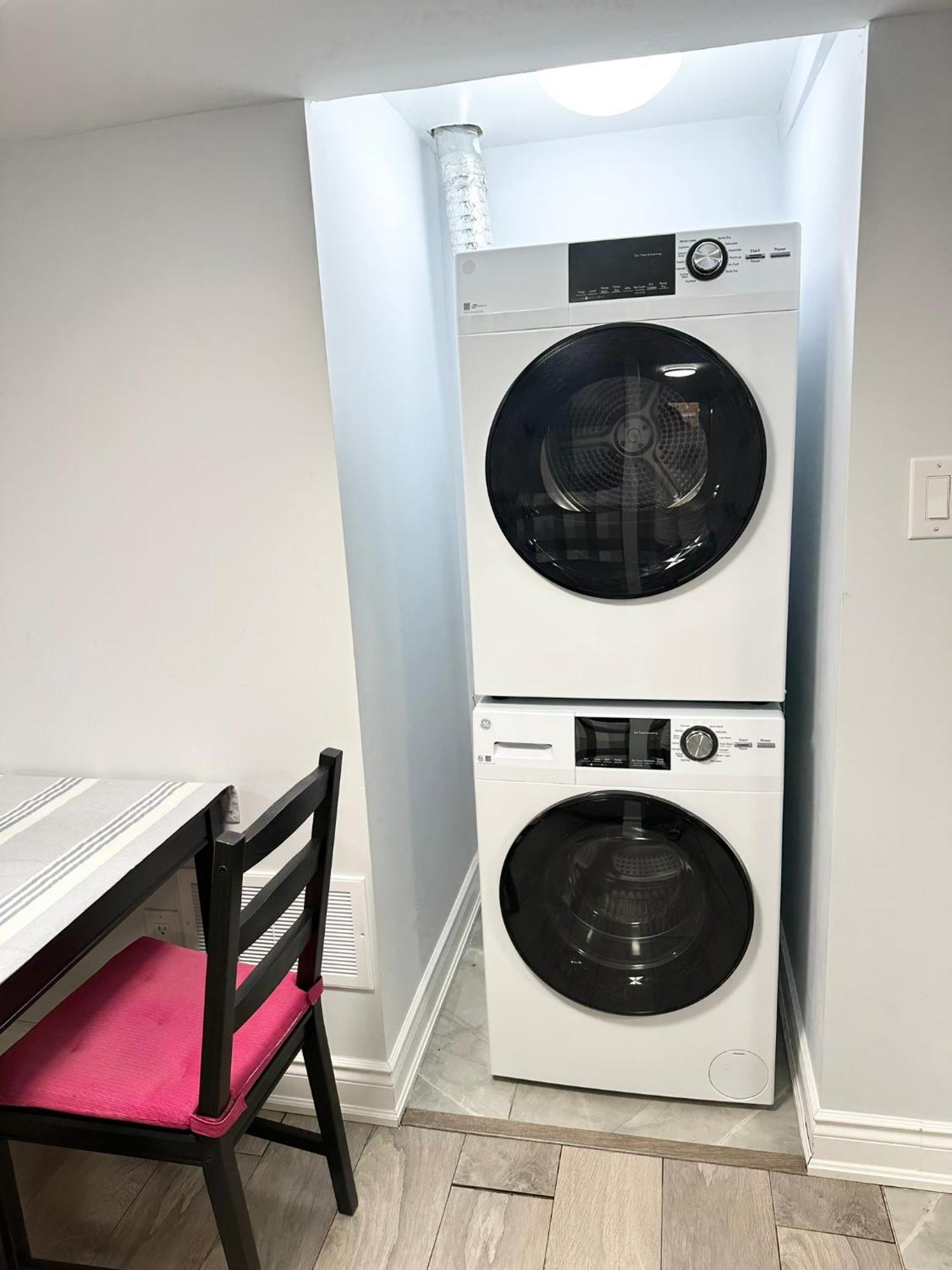 Cozy & Comfortable Basement Mississauga