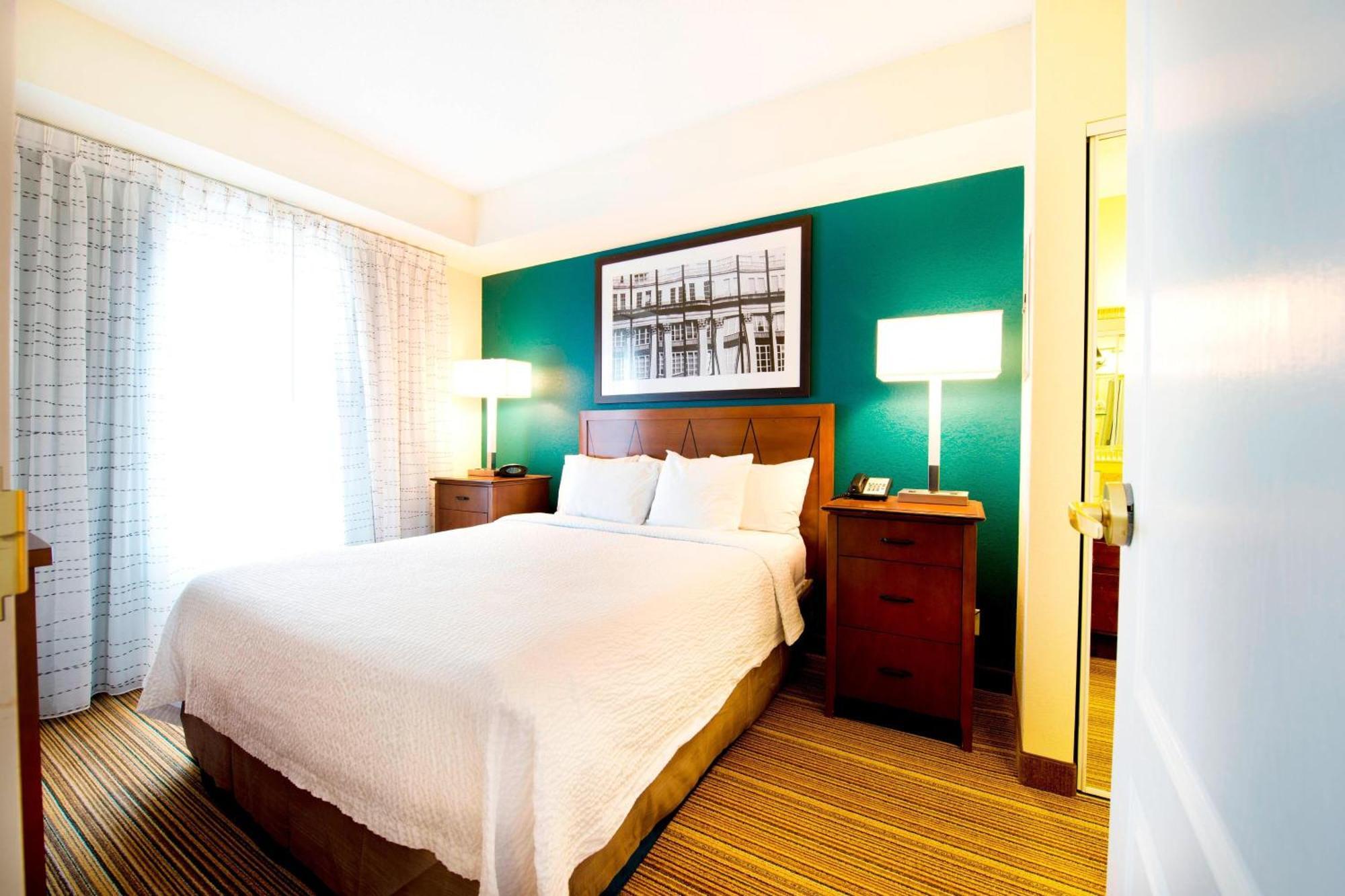 By Marriott Mississauga-airport Corporate Centre West