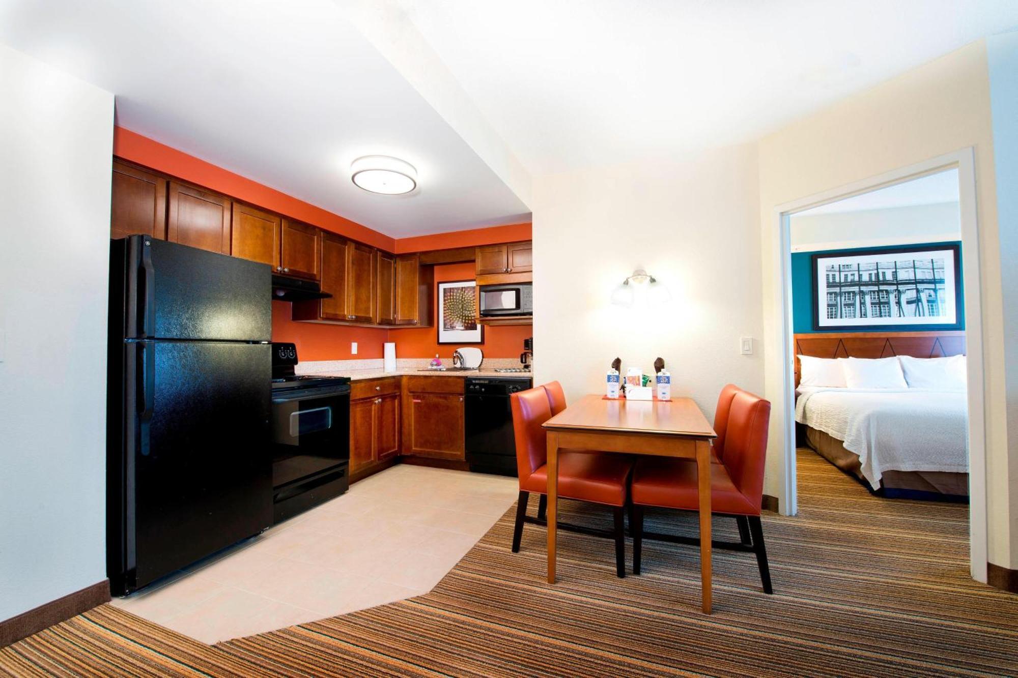 By Marriott Mississauga-airport Corporate Centre West Hotel