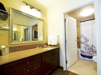 Hotel By Marriott Mississauga-airport Corporate Centre West 3*