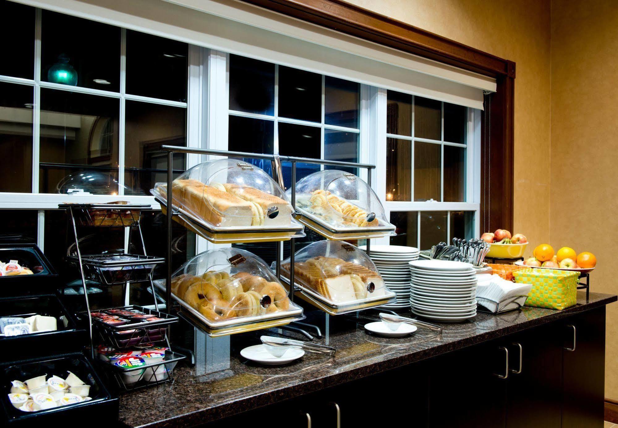 By Marriott Mississauga-airport Corporate Centre West
