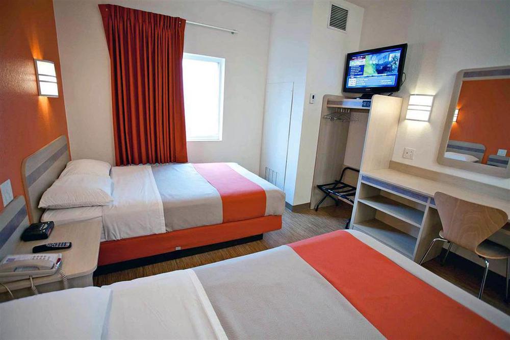 6-mississauga, On - Toronto Hotel